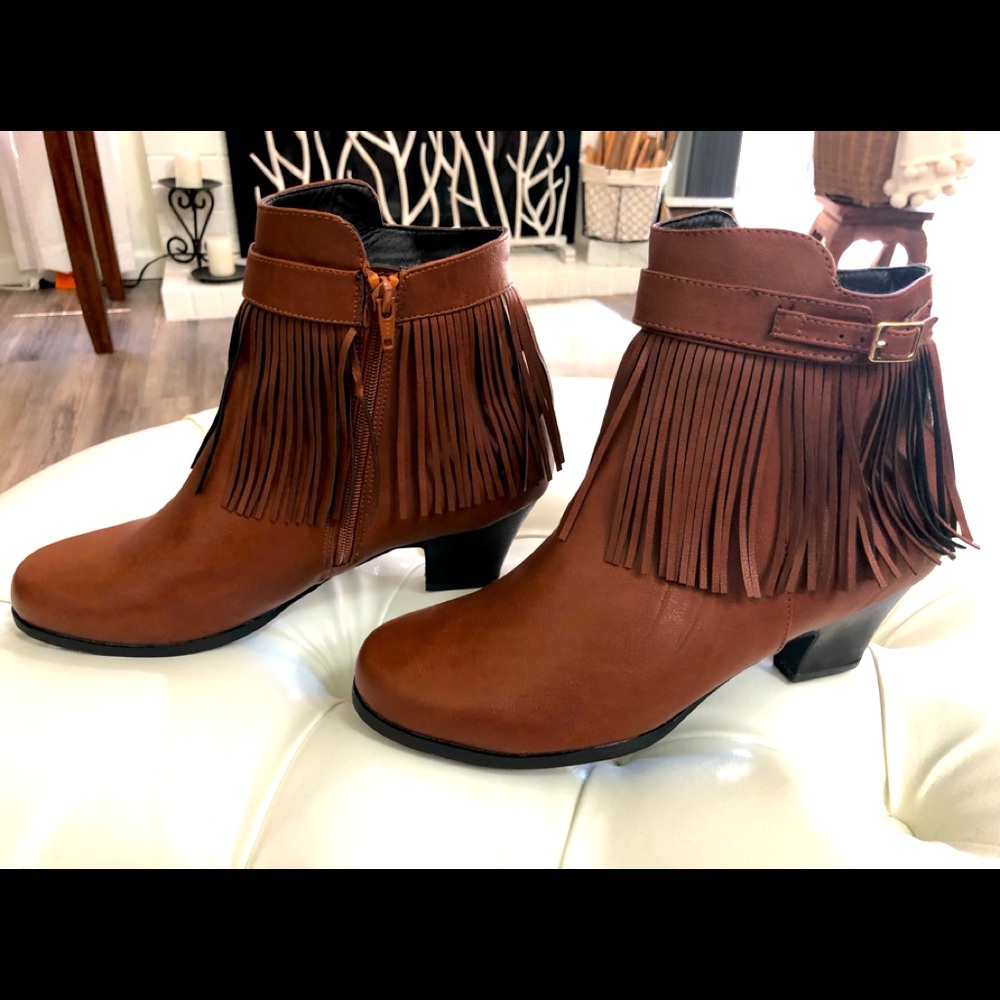 Brown fringe booties 12W